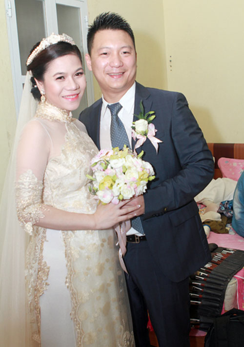 quot;Ăn cơm trước kẻngquot;, sao Việt vẫn khéo che bụng bầu - 1