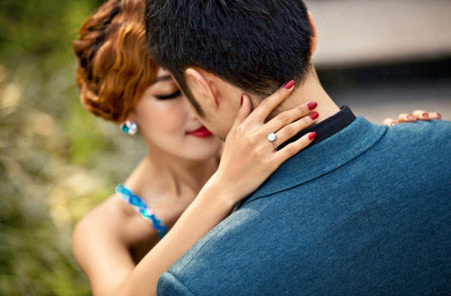 Đau khổ bỏ con đi lấy chồng - 1