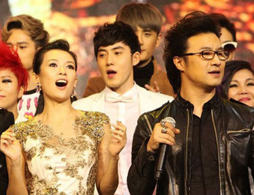 Những chuyện tình bị soi mói nhiều nhất Cbiz 2014 - 1