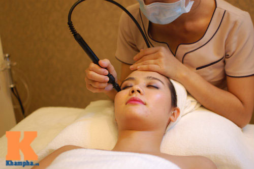 #039;Đột nhập#039; các spa xem sao Việt đi làm đẹp cuối năm - 4