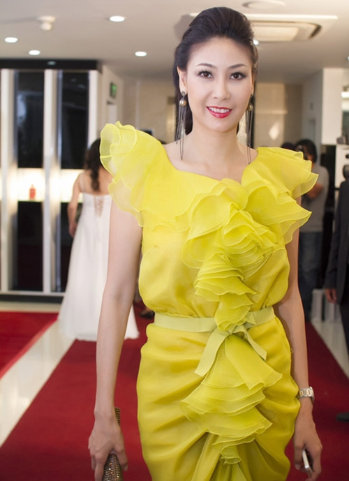 1001 pha đụng độ của Jennifer Phạm với mỹ nhân Việt - 6