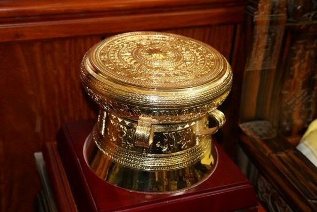 Đo độ “khủng” của những biệt thự được dát vàng ở Hà Nội - 13