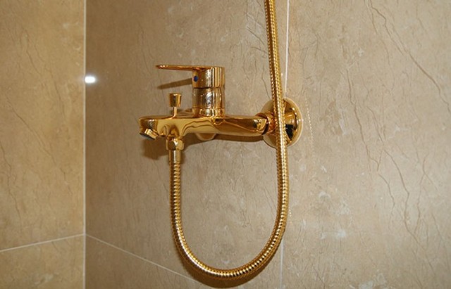 Đo độ “khủng” của những biệt thự được dát vàng ở Hà Nội - 5