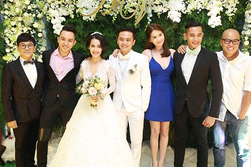Tú Vi - Văn Anh nhảy nhót tưng bừng trong đám cưới quot;ngôn tìnhquot; - 50