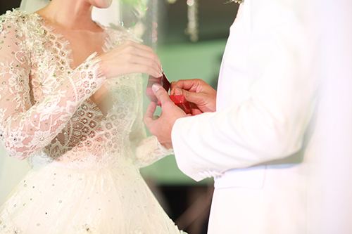 Tú Vi - Văn Anh nhảy nhót tưng bừng trong đám cưới quot;ngôn tìnhquot; - 39
