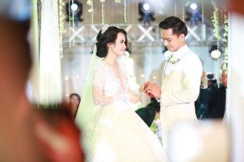 Tú Vi - Văn Anh nhảy nhót tưng bừng trong đám cưới quot;ngôn tìnhquot; - 41