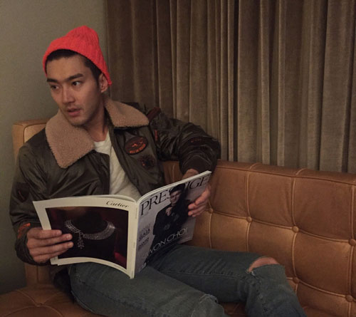 Sy Woon Những khoảnh khắc đời thường của Siwon khiến fan 'rụng tim'