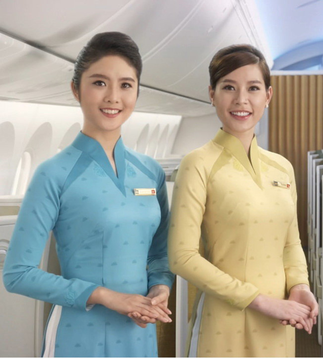 Tà áo dài mới dành cho tiếp viên hàng không của hãng Hàng không Vietnam Airline cũng lọt vào tâm bão dư luận khi bị cho là lai căng, giống trang phục của nữ bồi bàn, nhân viên khách sạn hơn là áo dài truyền thống.
