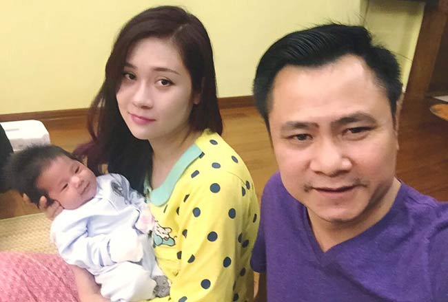 Nửa năm sau đám cưới lần hai, vợ chồng Tự Long đã đón chào thêm thành viên mới của tổ ấm. con gái Tự Long ra đời vào lúc 8h52 phút, ngày 29/10. Cô bé nặng 3,4 kg.
