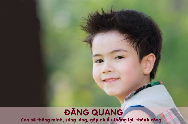 Đăng Quang tiếng Hán Việt có nghĩa là sự lên ngôi của nhà vua.
