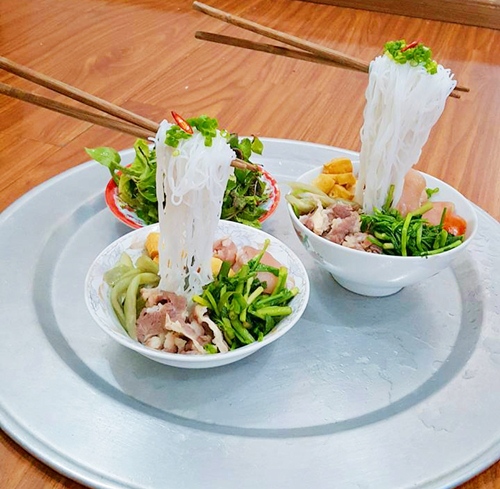 Mê món mì bay, mẹ 2 con sáng tạo cách làm bún bay cực hot