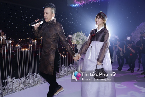 Trấn Thành - Hari Won mặc trang phục dân tộc Việt - Hàn, rưng rưng nước mắt - 10