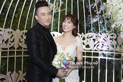 Trấn Thành - Hari Won mặc trang phục dân tộc Việt - Hàn, rưng rưng nước mắt - 38