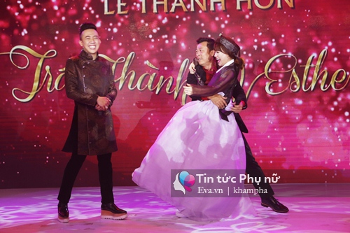 Trấn Thành - Hari Won mặc trang phục dân tộc Việt - Hàn, rưng rưng nước mắt - 16