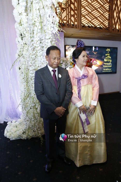 Trấn Thành - Hari Won mặc trang phục dân tộc Việt - Hàn, rưng rưng nước mắt - 35