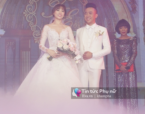 Trấn Thành - Hari Won mặc trang phục dân tộc Việt - Hàn, rưng rưng nước mắt - 20