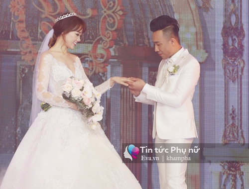 Trấn Thành - Hari Won mặc trang phục dân tộc Việt - Hàn, rưng rưng nước mắt - 22