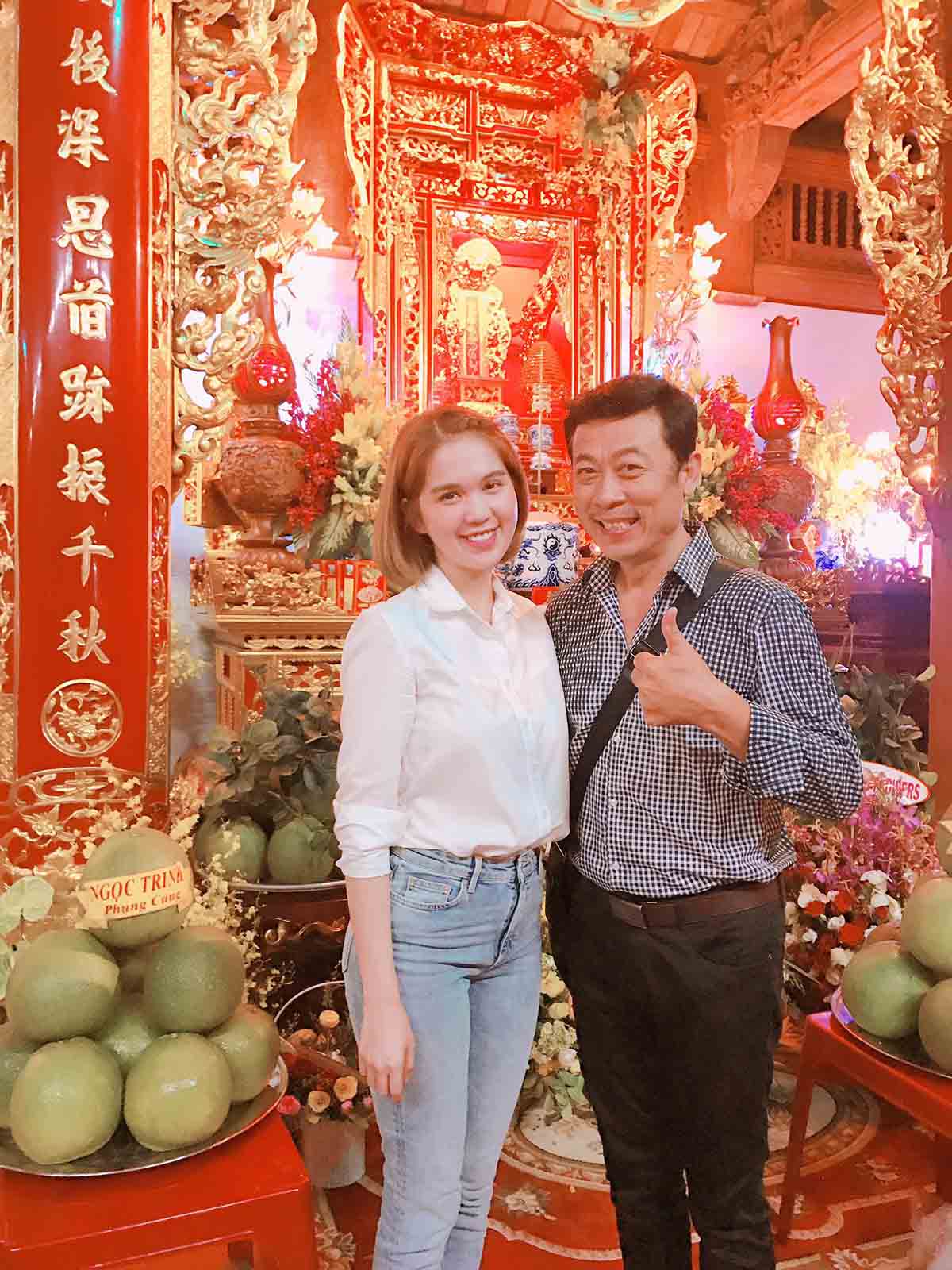 Ngọc Trinh cùng dàn sao Việt đến nhà thờ tổ của Hoài Linh viếng lễ - 3