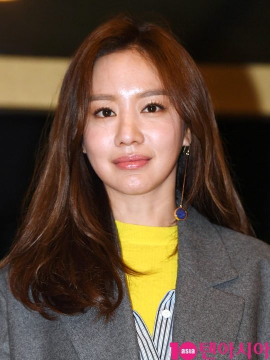 11 năm sau Sắc Đẹp Ngàn Cân, gương mặt Kim Ah Joong ngày càng thiếu tự ...