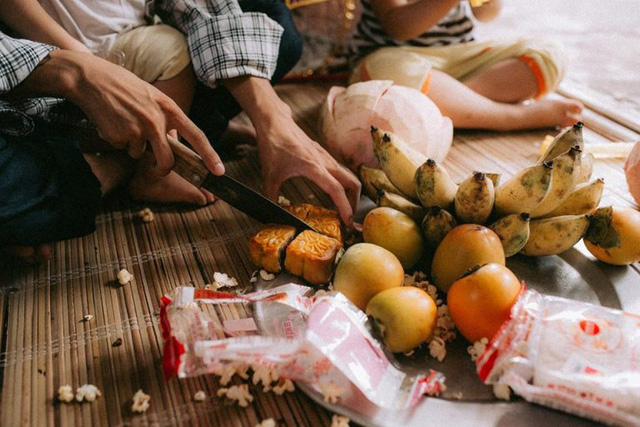 Xúc động bộ ảnh Tết Trung thu “Gà trống nuôi con” thời bao cấp - 6