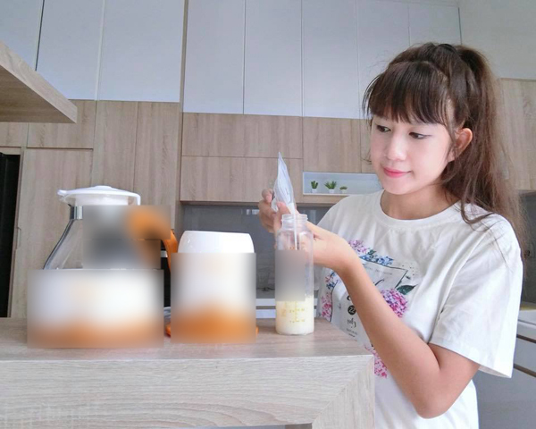 Vợ Lý Hải mách cách hâm sữa mẹ trữ đông cho bé mà vẫn giữ nguyên chất dinh dưỡng - 1