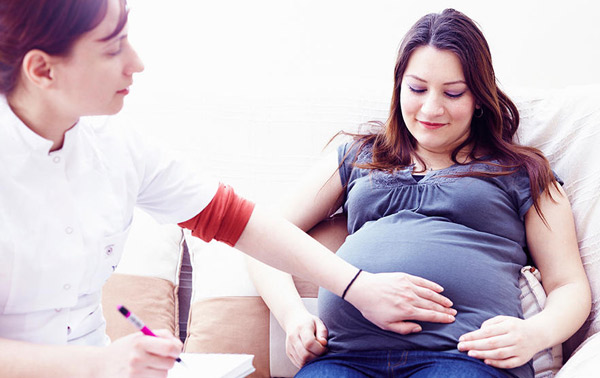 6 dấu hiệu thai nhi đã tụt xuống dưới, sẵn sàng cất tiếng khóc chào đời - 3