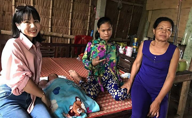 Hạnh phúc bất ngờ đến với người mẹ điên sinh con nhưng không biết cha đứa trẻ là ai - 2