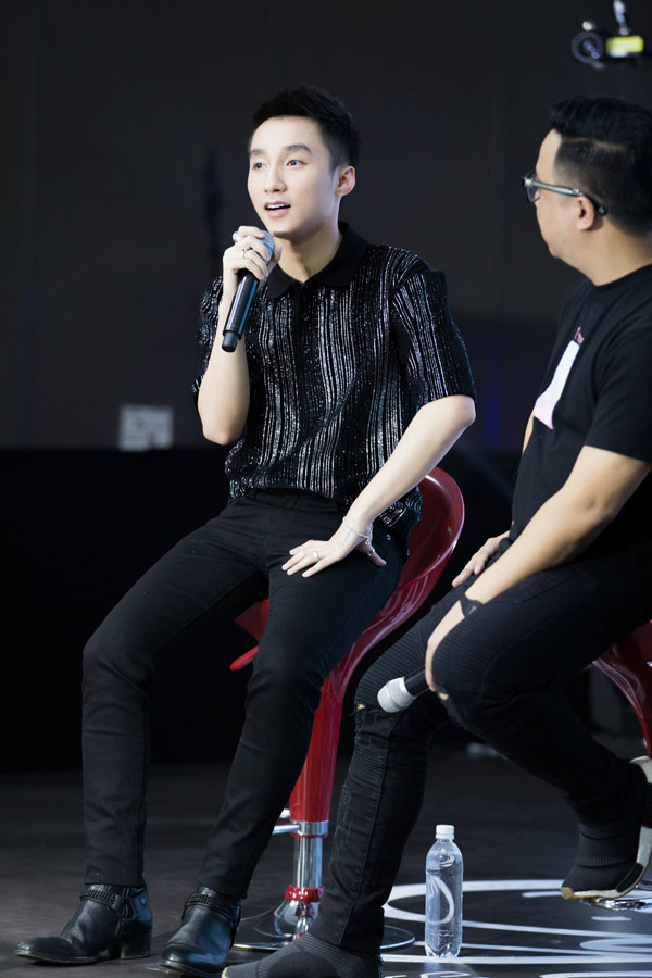 Mới 23 tuổi đã ra mắt tự truyện, Sơn Tùng M-TP phủ nhận viết vì tiền - 1