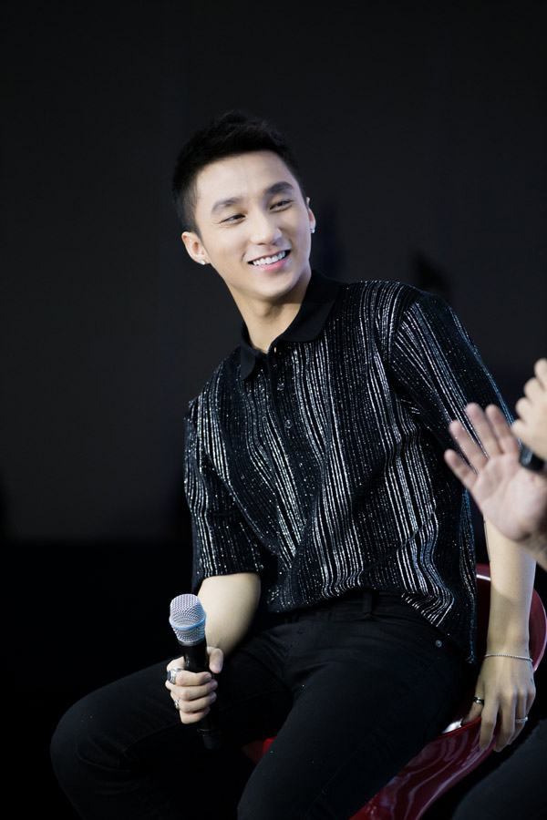 Mới 23 tuổi đã ra mắt tự truyện, Sơn Tùng M-TP phủ nhận viết vì tiền - 6