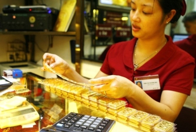 Giá vàng hôm nay 6/10: Sụt giảm mạnh - 1