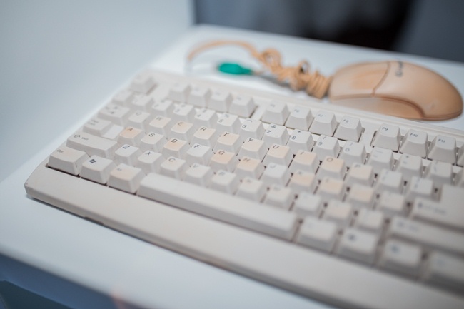 Mới 23 tuổi đã ra mắt tự truyện, Sơn Tùng M-TP phủ nhận viết vì tiền - 2