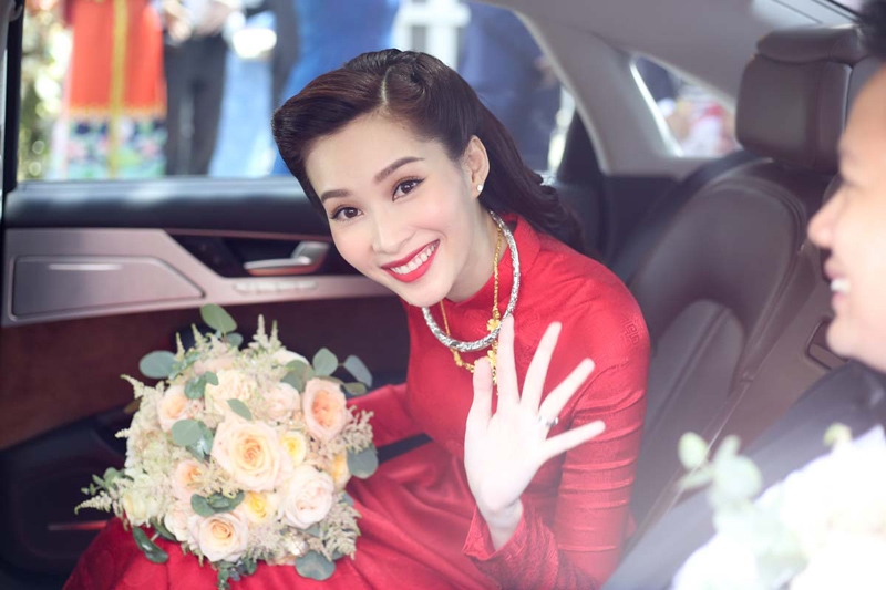 Thu Thảo đơn giản với áo dài đỏ nhưng vẫn xứng là cô dâu đẹp nhất hôm nay! - 4