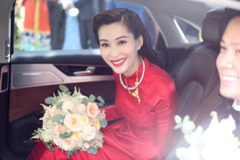 Thu Thảo đơn giản với áo dài đỏ nhưng vẫn xứng là cô dâu đẹp nhất hôm nay! - 3