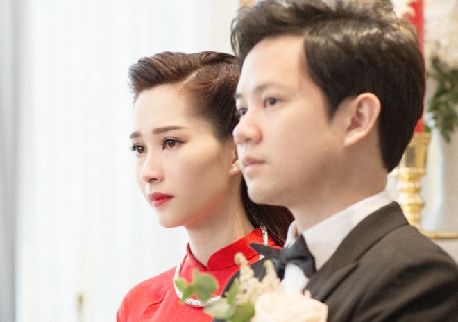 Đám cưới Hoa hậu Thu Thảo: Vừa về tới nhà chồng, cô dâu ôm tay ông xã cười tươi rói - 4