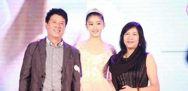 Bất ngờ trước thông tin amp;#34;Tiểu Long Nữamp;#34; gốc Việt trở thành vợ tỉ phú Hongkong - 7