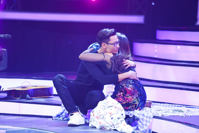 Vì yêu mà đến: amp;#34;Bạn gáiamp;#34; Sơn Tùng MTP rơi nước mắt vì chàng trai đến từ Bạc Liêu - 7