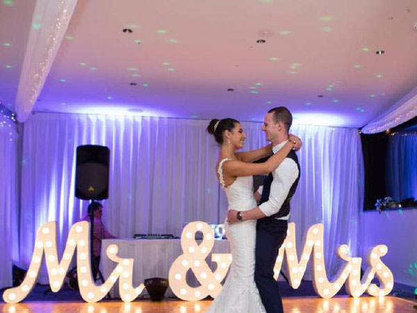 Cô gái trẻ qua đời khi đang hưởng tuần trăng mật với chồng vì amp;#34;căn bệnh bí ẩnamp;#34; - 2