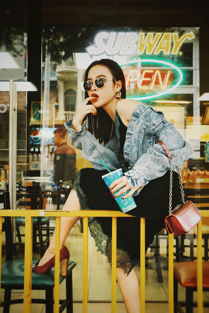 Angela Phương Trinh cực sexy đối lập Hoa hậu Thu Hoài mộng mị với áo dài - 8