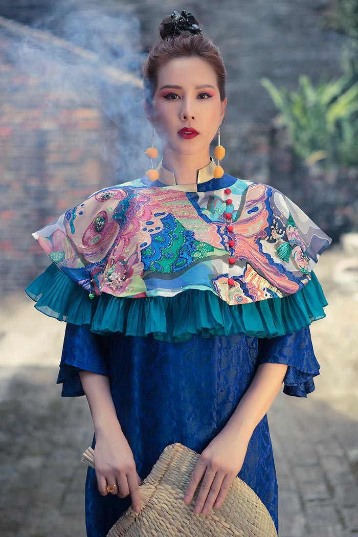 Angela Phương Trinh cực sexy đối lập Hoa hậu Thu Hoài mộng mị với áo dài - 10