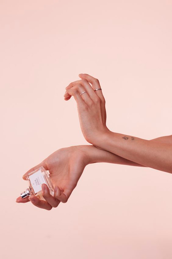 Bí quyết dùng nước hoa ”gây thương nhớ” khi tiết trời đã vào thu - 2