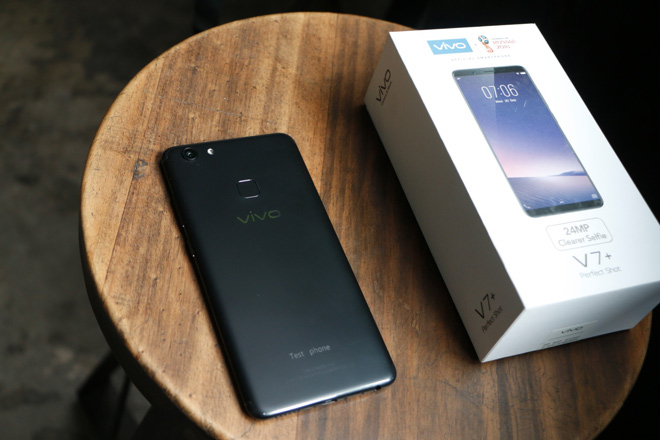 Chỉ với từ 799.000 đồng, sở hữu ngay “thánh selfie” Vivo V7+ tại FPT Shop - 2