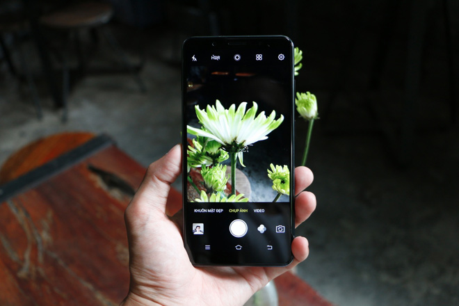 Chỉ với từ 799.000 đồng, sở hữu ngay “thánh selfie” Vivo V7+ tại FPT Shop - 3