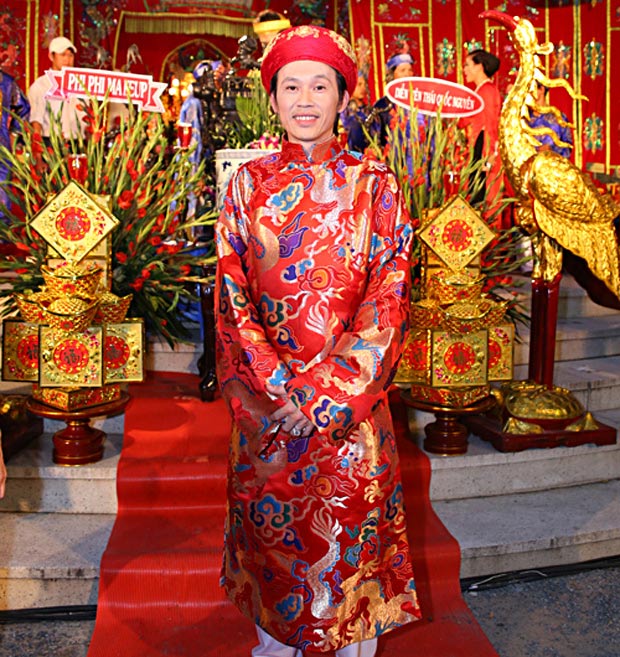 Hoài Linh bức xúc trước thông tin amp;#34;loạn nhà thờ Tổamp;#34; và nghệ sĩ Việt ngày càng đồng bóng - 2