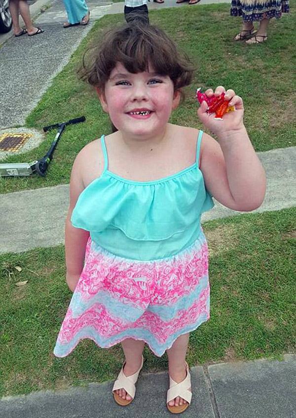 Kỳ lạ bé gái dậy thì khi mới 4 tuổi, lần đầu amp;#34;đến thángamp;#34; cứ nghĩ do nghịch bẩn - 1