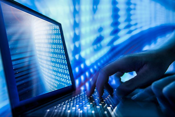 Mẹ bàng hoàng phát hiện con gái 4 tuổi trong clip lạm dụng tình dục trên amp;#39;web đenamp;#39; ở Đức - 2