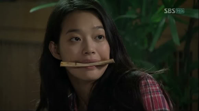 Ở bẩn, luộm thuộm nhưng không hiểu vì sao những nữ chính này vẫn yêu được “soái ca”? - 1