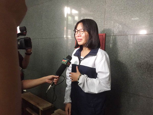 Tiếng trống trường hòa tiếng khóc của học sinh LTV tiễn biệt thầy Văn Như Cương - 42