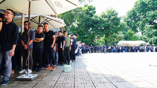 Tiếng trống trường hòa tiếng khóc của học sinh LTV tiễn biệt thầy Văn Như Cương - 27