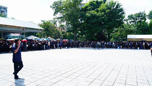 Tiếng trống trường hòa tiếng khóc của học sinh LTV tiễn biệt thầy Văn Như Cương - 28