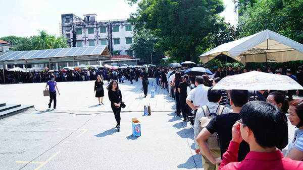 Tiếng trống trường hòa tiếng khóc của học sinh LTV tiễn biệt thầy Văn Như Cương - 29